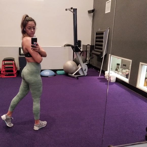 Meet your Posher, Heather - Picture 7 of 8